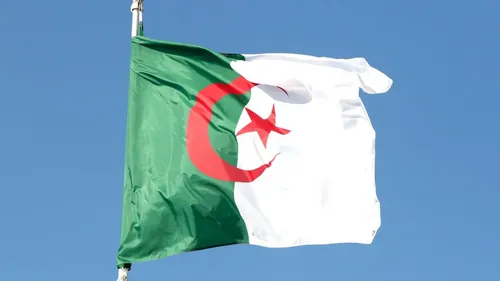 GRAND ANGLE AVEC Fadila Mehal Sur les tensions entre Paris et Alger