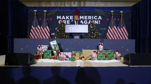 Donald Trump lance des provocations pour Noël visant le Panama, le...