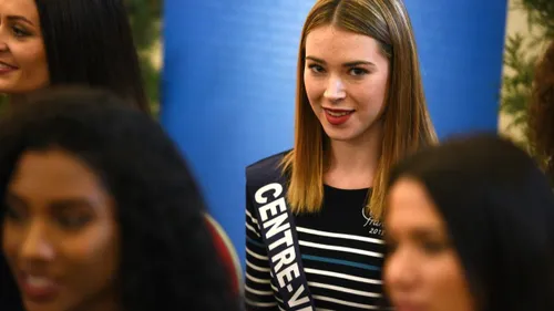 Miss France 2025 : Angélique Angarni-Filopon couronnée, une ex-Miss...