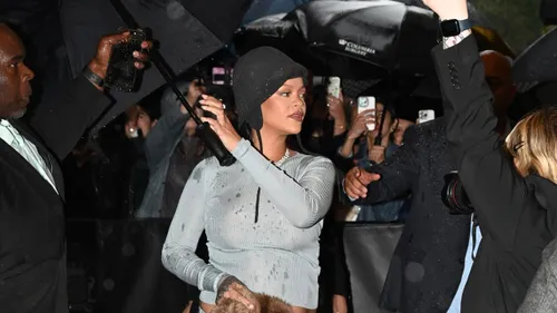 Rihanna en deuil: son père s'éteint alors qu'elle attend son...