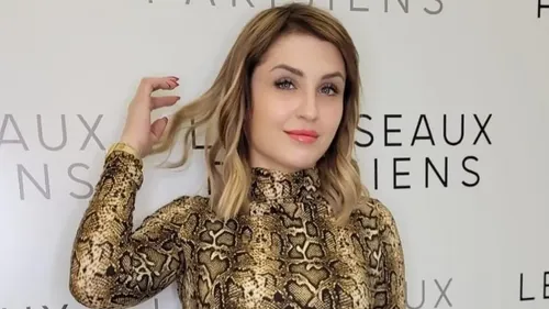 Amandine Pellissard enceinte, elle continue quand même les scènes...