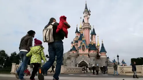 Tentative de mariage truqué avec une fillette à Disneyland : ce que...