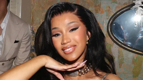 Cardi B s'en prend au beau-fils d'un disparu du sous-marin Titan :...