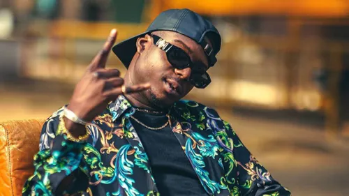 Ninho surprend avec « Boîte Noire », un single introspectif