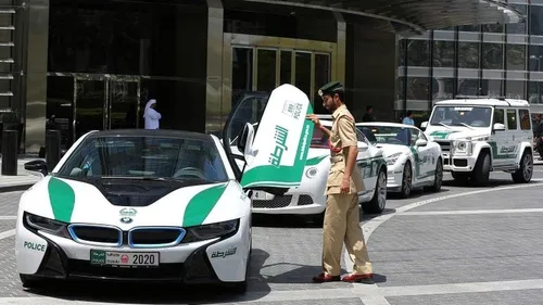 Dubaï : la police intervient après des moqueries envers une femme...