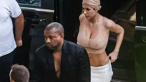 Yeezy : Bianca Censori envoie des contenus osés aux employés