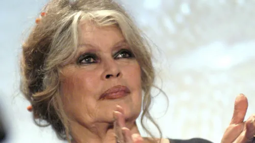 Brigitte Bardot hospitalisée elle s'enfuie : « aux îles Caïmans...