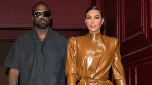 Kim Kardashian déclare sa flamme à Kanye West : « Je t’aime pour...