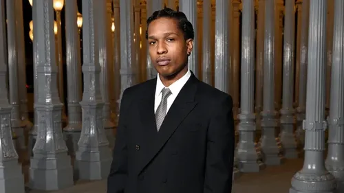 A$AP Rocky célèbre son acquittement dans un nouveau morceau produit...