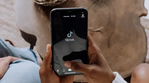 TikTok va imposer aux utilisateurs mineurs une limite de 1h par jour !
