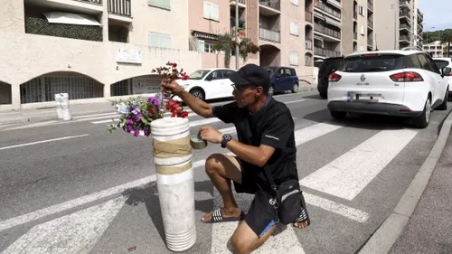Des proches du motard qui a mortellement percuté Kamilya à...
