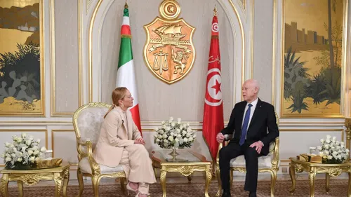 Giorgia Meloni en Tunisie : un partenariat renforcé autour de...