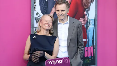  Pamela Anderson et Liam Neeson seraient maintenant un couple