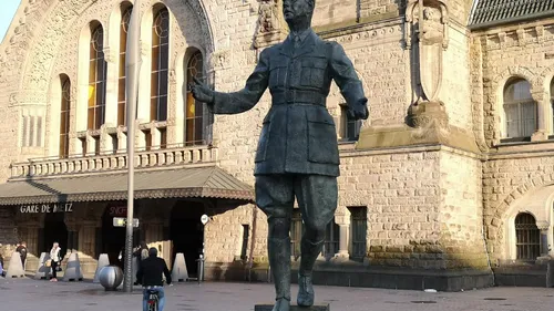 Statue du Général de Gaulle dégradée : la réaction du maire de Metz