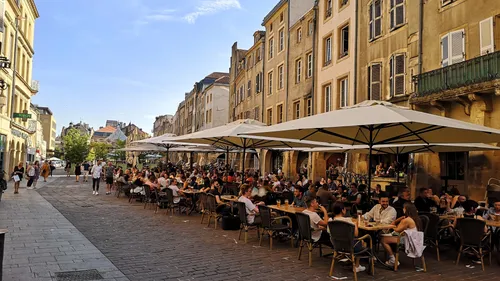 Trouve-t-on autant d’emploi à Metz qu’à Marseille, comme le promet...