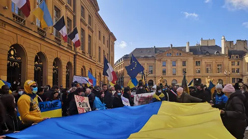 Metz : plusieurs centaines de personnes réunies pour dire "non à la...