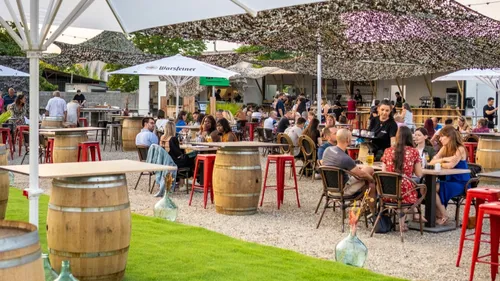 Le plus grand bar à bières de France a ouvert sa guinguette près de...