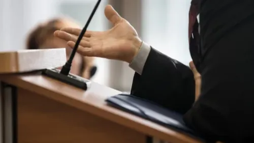 "Une impression d'assister à une comparution immédiate" : procès de...