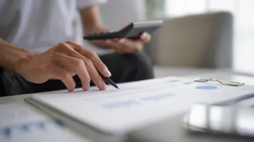 Rappels de charges : des locataires de logements sociaux contraints...
