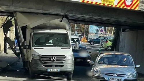 Encore un accident sous le pont de la Fonderie à Mulhouse