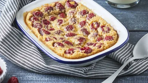 Clafoutis lait de coco et framboises