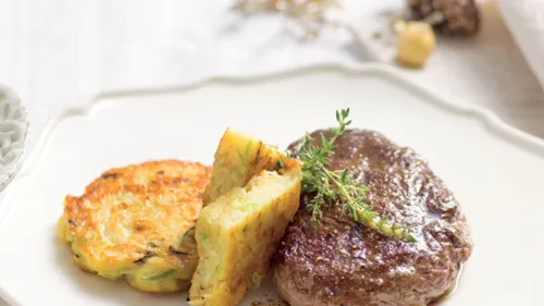Pavés de cerf (ou tournedos de veau), galettes de pommes de terre...