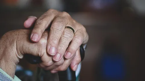 Le gouvernement gèle la réforme des retraites jusqu’en 2027