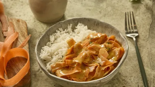 Tagliatelles de carottes et sauce coco