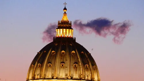Les funérailles du pape François seront célébrées samedi matin à 10...
