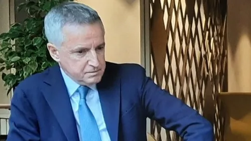 François-Xavier Dugourd dénonce les « irresponsables » députés RN...