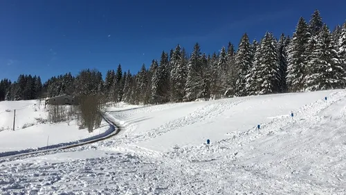 La neige encore présente dans le Jura 