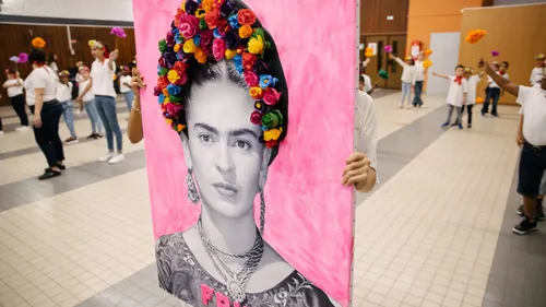 La cour de la mairie de Chenôve devient « la cour Frida Kahlo »