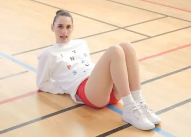 Un clip polyglotte pour Yelle avec « Interpassion »