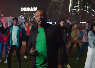 MC Solaar s'invite à la fête dans le clip « d'Eksassaute »