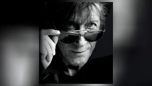 Jacques Dutronc ironise sur son état de santé : « le déambulateur...