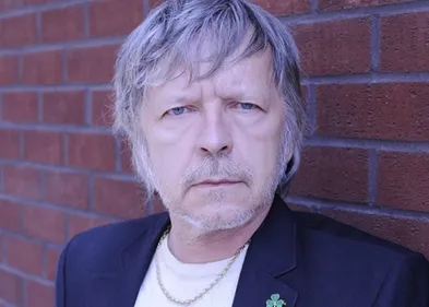 Les ventes de l'album de Renaud affolent les compteurs