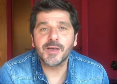 Patrick Fiori demande à ses fans de répandre « du love »