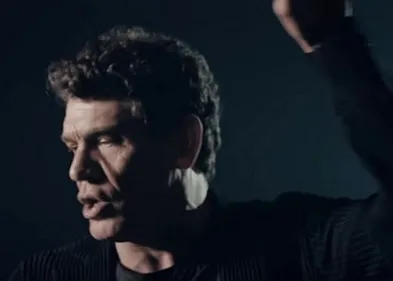 Clip : Marc Lavoine se met en scène pour « Seul définitivement »