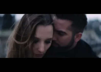 Kendji Girac romantique et nostalgique dans le clip d'« Évidemment »