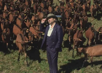 Des figurants très spéciaux dans le clip de « Ne me dites pas non »...