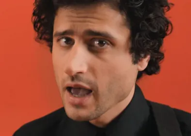 « Chut » : Adrien Gallo (BB Brunes) revient avec un titre en solo