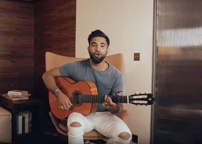 L'hommage de Kendji Girac à Johnny : il reprend « Vivre pour le...