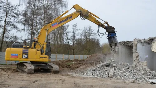 Presque 12 millions d'euros pour démolir et reconstruire une...