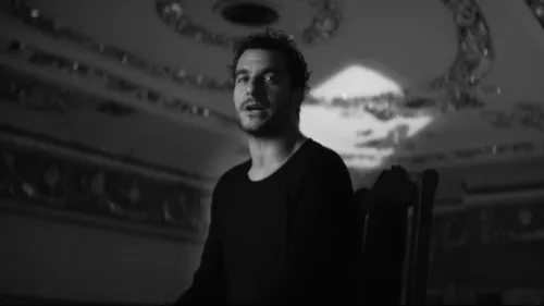 Amir sort le clip de « Sommet », l'hymne des J.O. sur France Tv