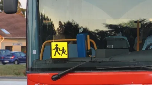 Des enfants abandonnés sur le trottoir à Blicourt