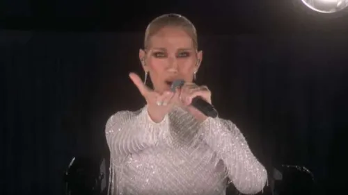 Regardez l'incroyable prestation de Céline Dion, perchée sur la...