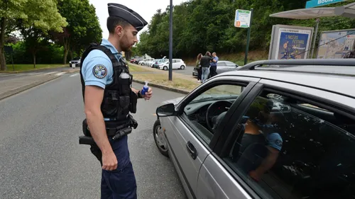 Premier week-end de départs en vacances : contrôle routier à Binic !