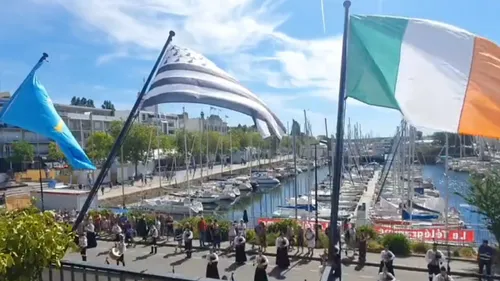 Quel regard posent les Bretons expatriés sur les législatives ?