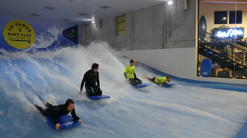 Quimper. La vague artificielle de surf, en vedette, à La "Playce" !