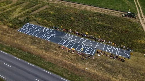 Haute-Vienne : manifestation contre la loi Duplomb à Berneuil